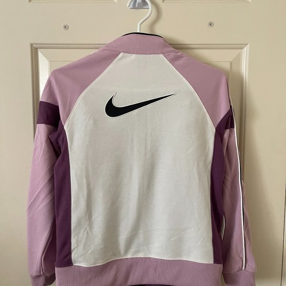 NWOT Nike Tracksuit Jacket and Capri Pant Set Size Youth 14 (or Ladies XS) - Picture 5 of 11